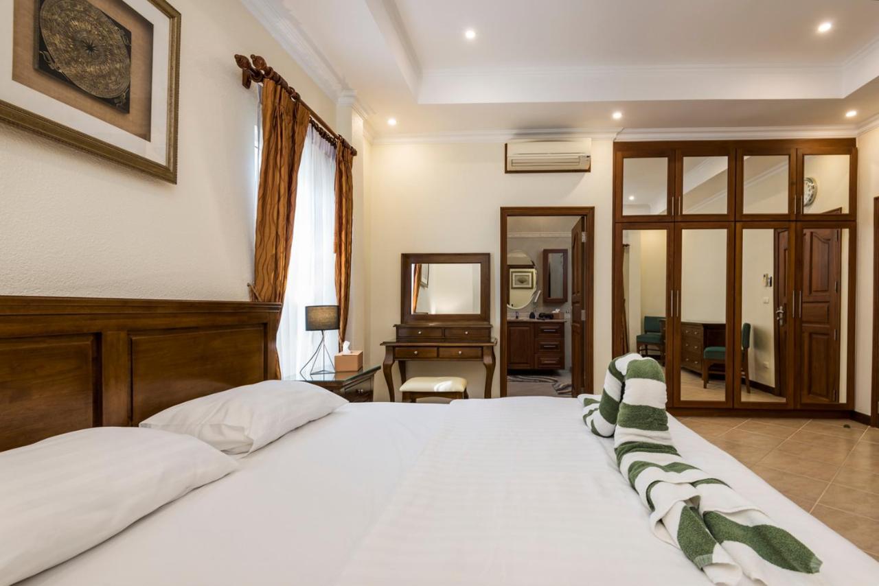 Village Austria Luxury Pool Villas Pattaya Exterior foto