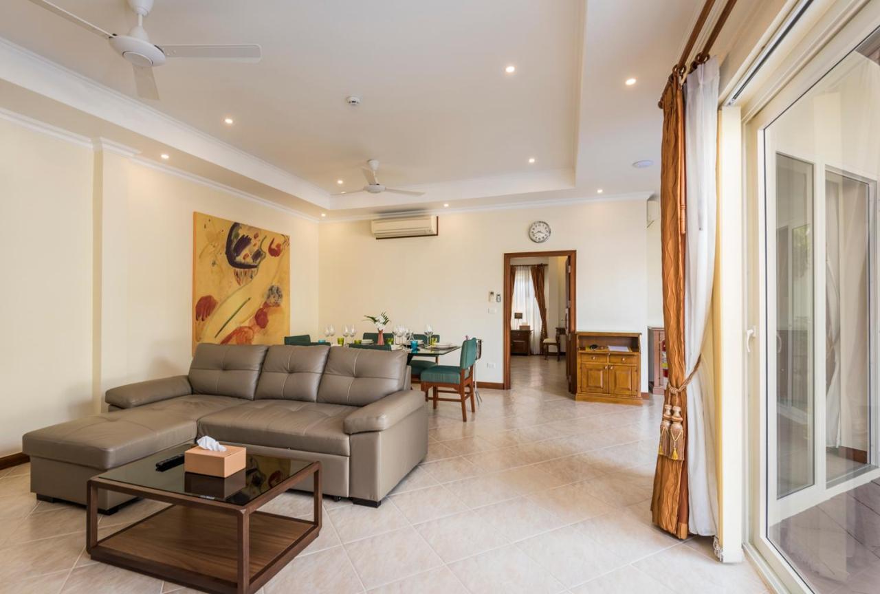 Village Austria Luxury Pool Villas Pattaya Exterior foto
