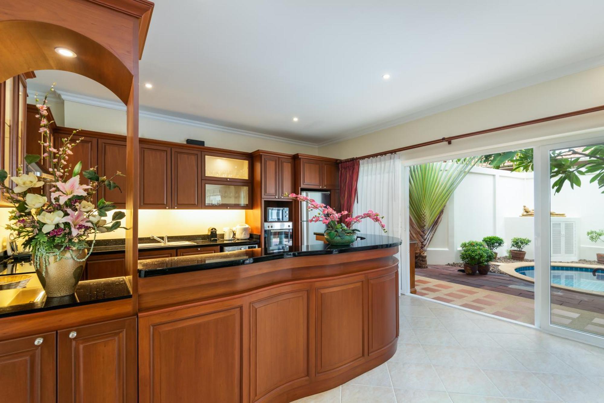 Village Austria Luxury Pool Villas Pattaya Exterior foto