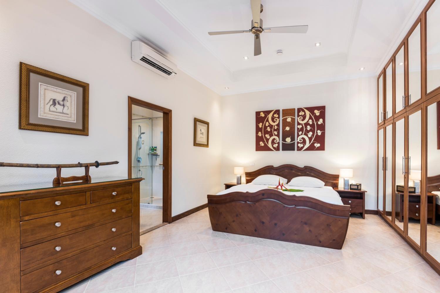 Village Austria Luxury Pool Villas Pattaya Exterior foto